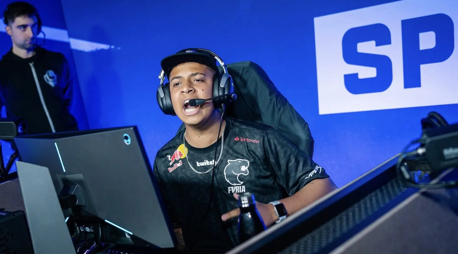 题向足协提 题向足协提