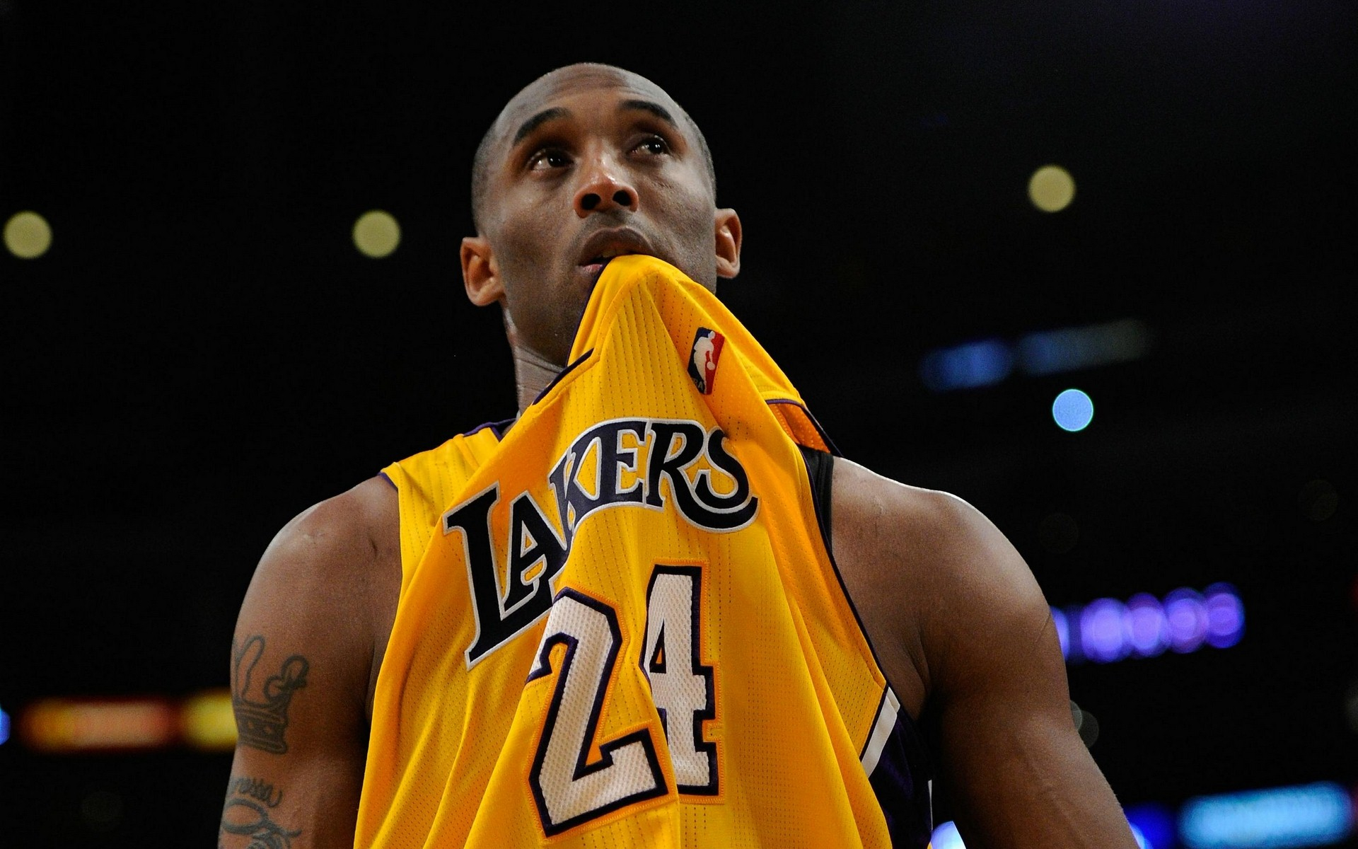 用连续跑动 用连续跑动